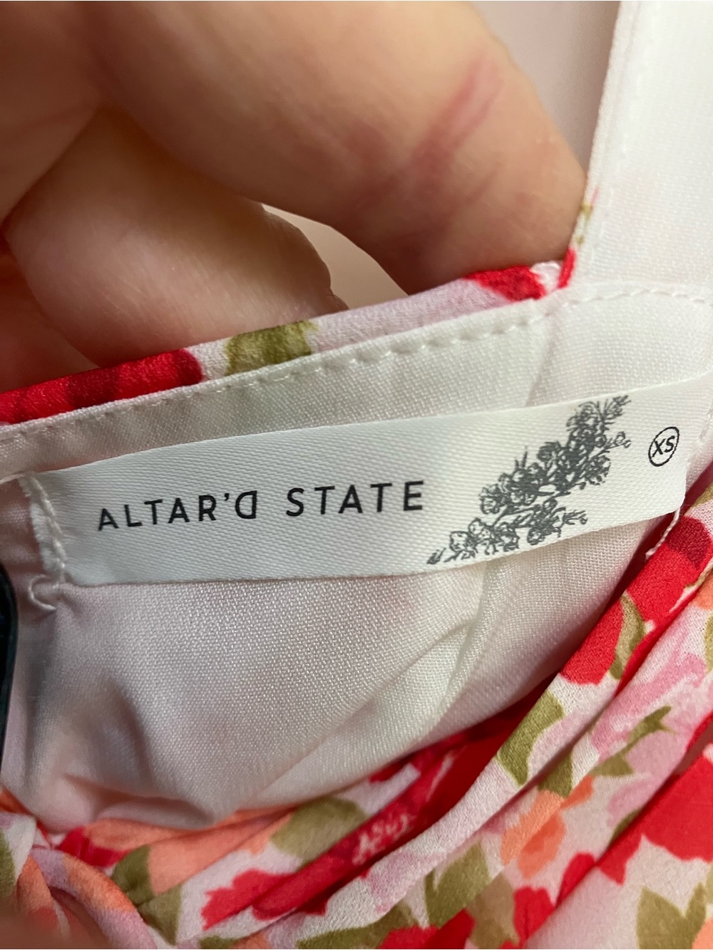 Altard state Floral Puff Sleeve Ruffle Mini Dress in Red & White - Picture 3 of 3